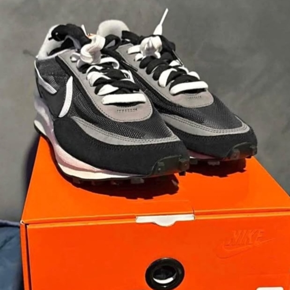 Nike Black and White Sneakers